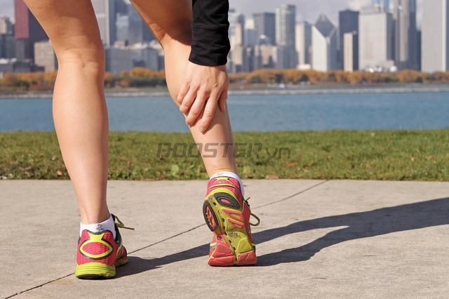 Căng cơ bắp chân gây khó chịu và làm ảnh hưởng đến khả năng vận động