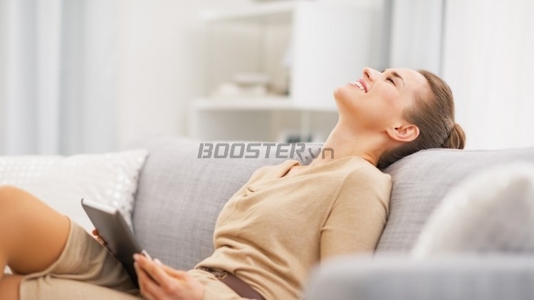 Thư giãn và nghỉ ngơi là cách giúp giảm cơn đau cơ bắp tay hiệu quả 