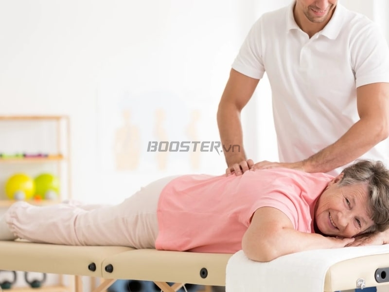 Massage cho người già giúp cơ thể cải thiện hệ miễn dịch tốt nhất 