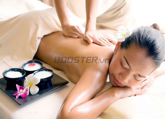 Massage toàn thân là cách giúp người mới tập gym giảm bị đau cơ
